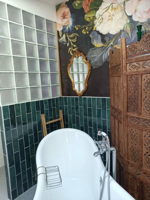 L'Atelier-Chambrette Dans Le Jardin Avec Salle De Bains, Sans Cuisine Trôo Exterior foto